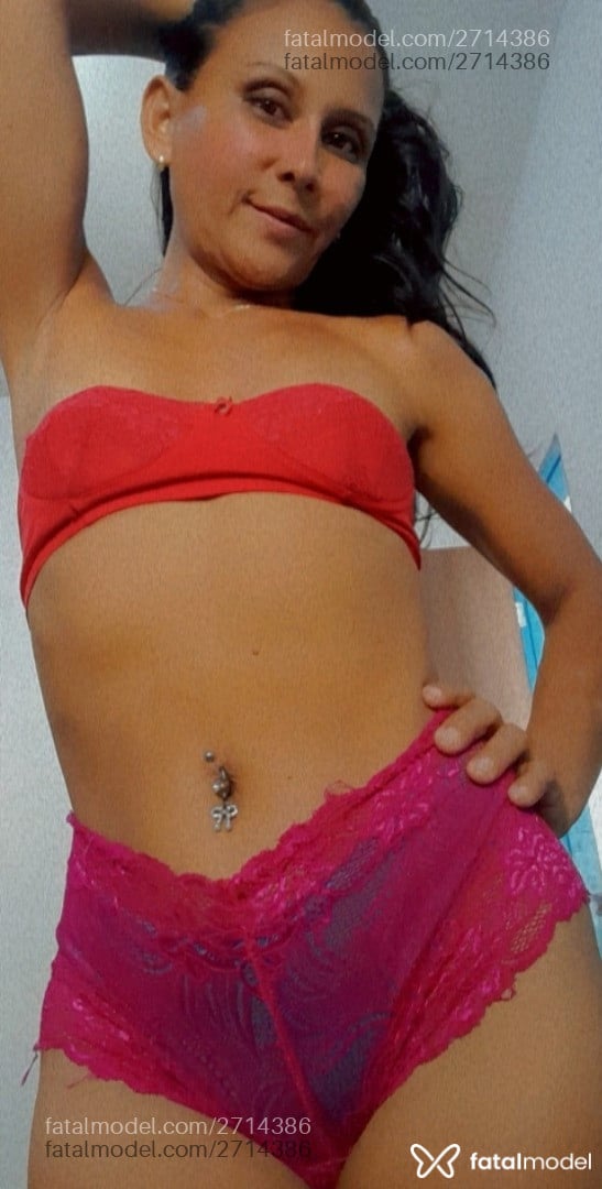 Acompanhante mulher trans com cabelo castanho de olhos castanhos - Gabriela Acompanhante mulher trans com cabelo castanho de olhos castanhos - Gabriela