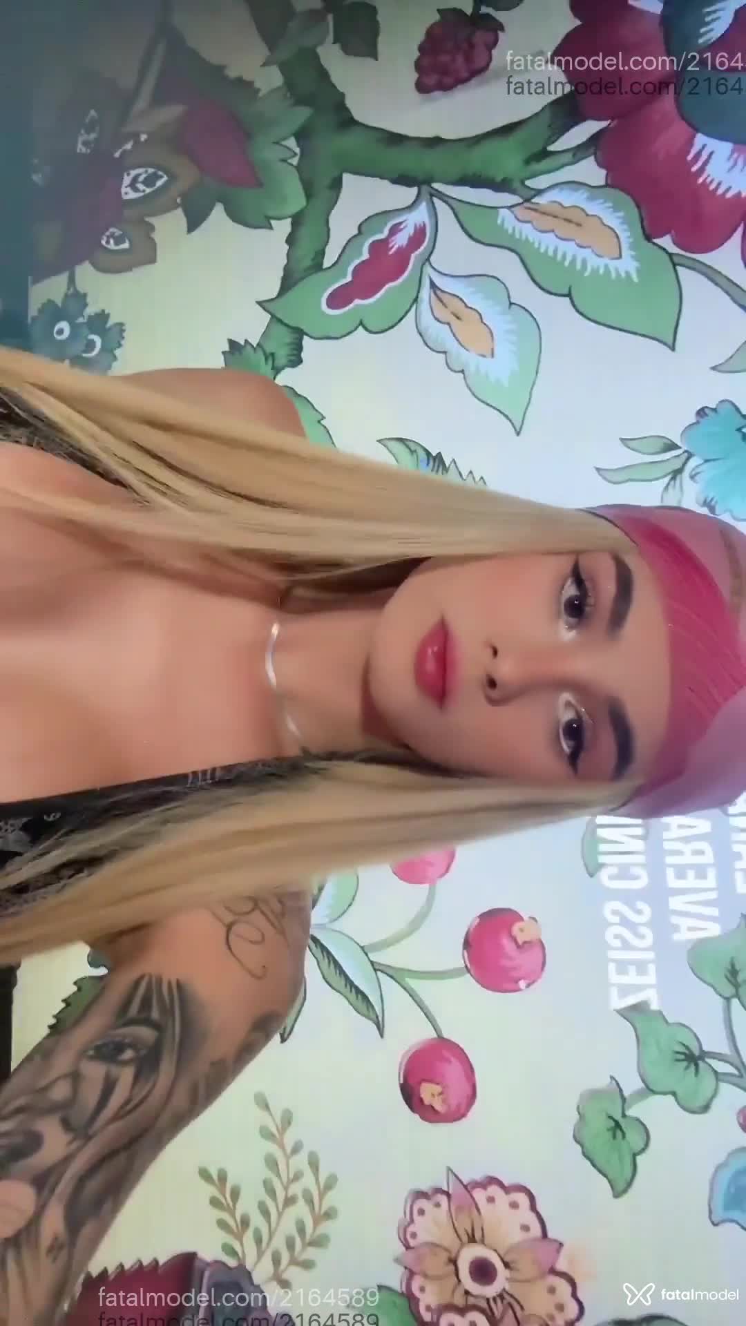 Acompanhante mulher trans loira (o) de olhos castanhos em Sorocaba Acompanhante mulher trans loira (o) de olhos castanhos em Sorocaba - Milena