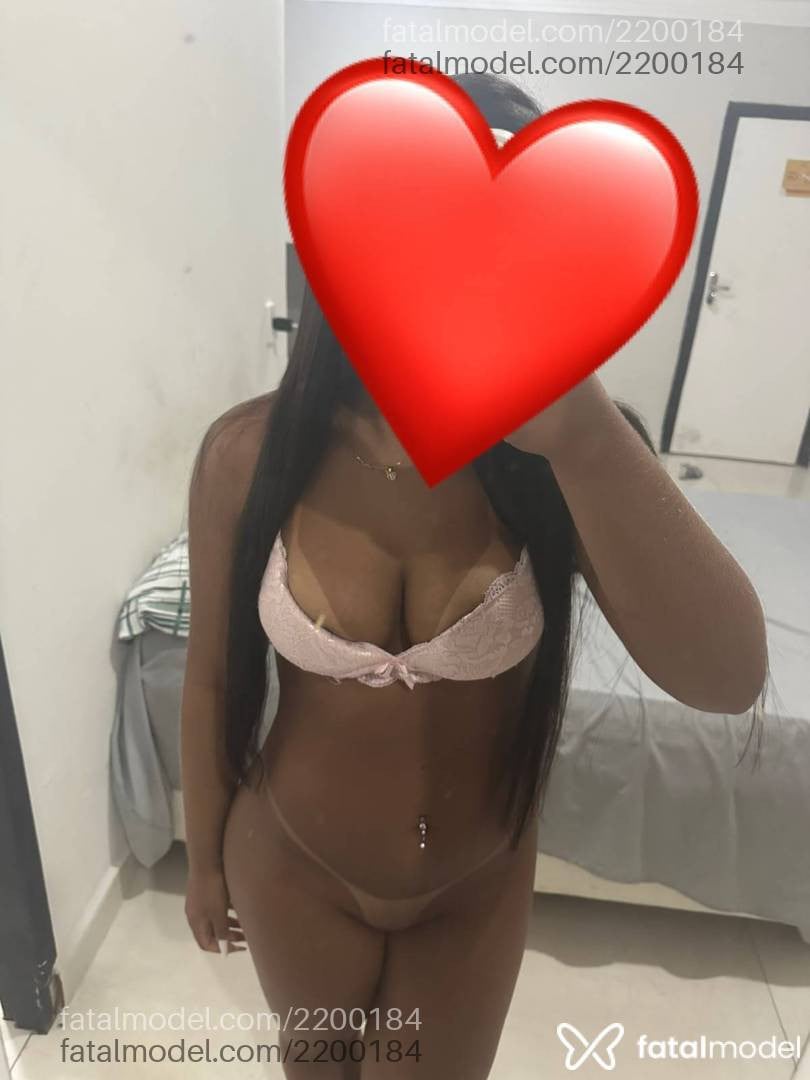 Acompanhante mulher morena (o) de olhos pretos - Maserati