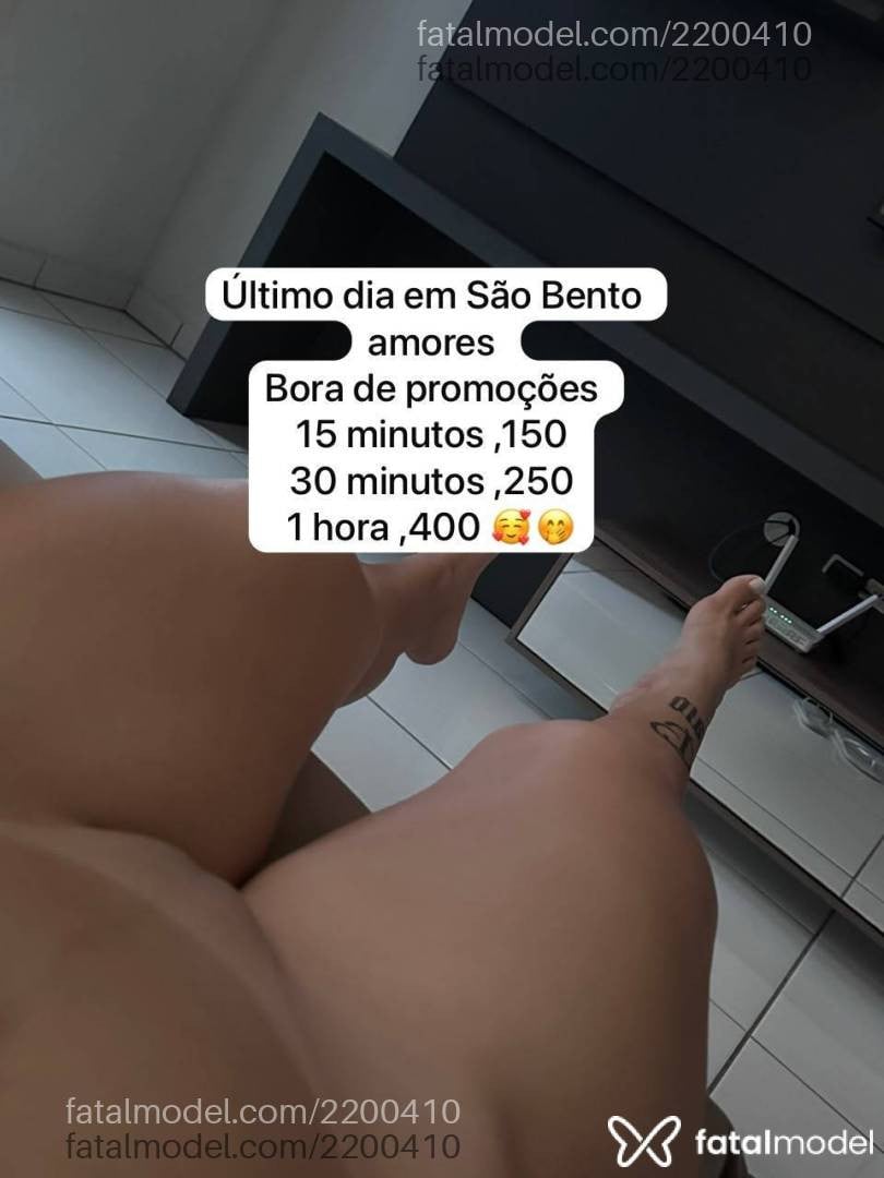 Acompanhante mulher com cabelo castanho de olhos castanhos - Cris Morena