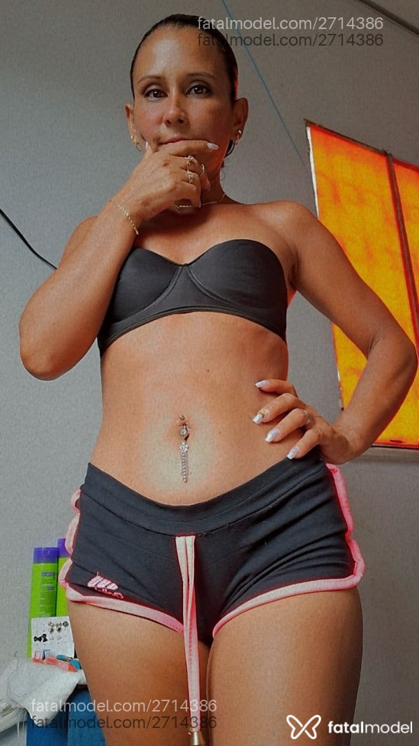 Acompanhante mulher trans com cabelo castanho de olhos castanhos - Gabriela Acompanhante mulher trans com cabelo castanho de olhos castanhos - Gabriela