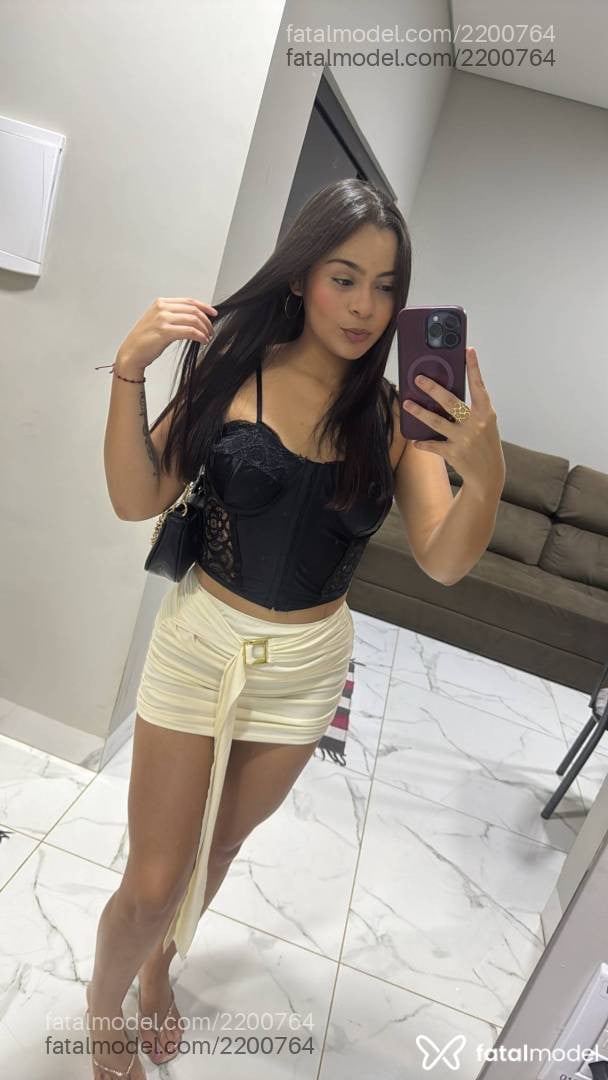 Acompanhante mulher morena (o) de olhos castanhos - Anna
