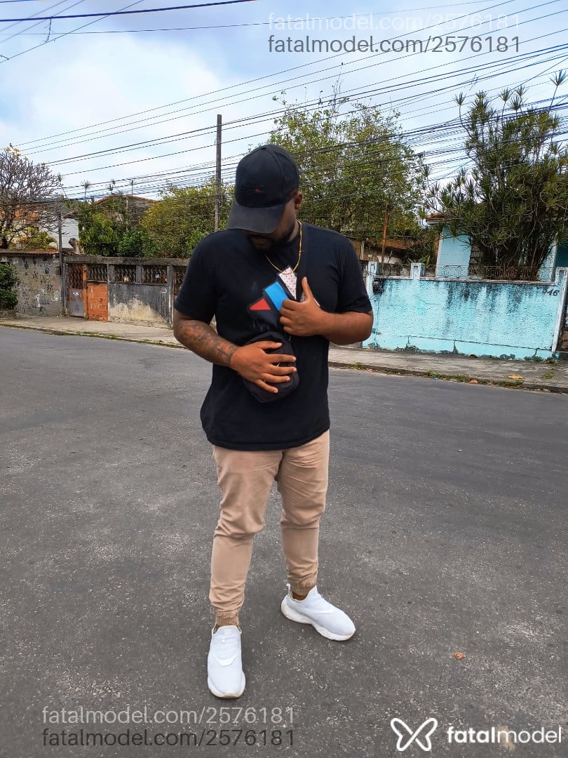 Acompanhante homem sem cabelo de olhos castanhos em Rio de Janeiro - Jota Silva