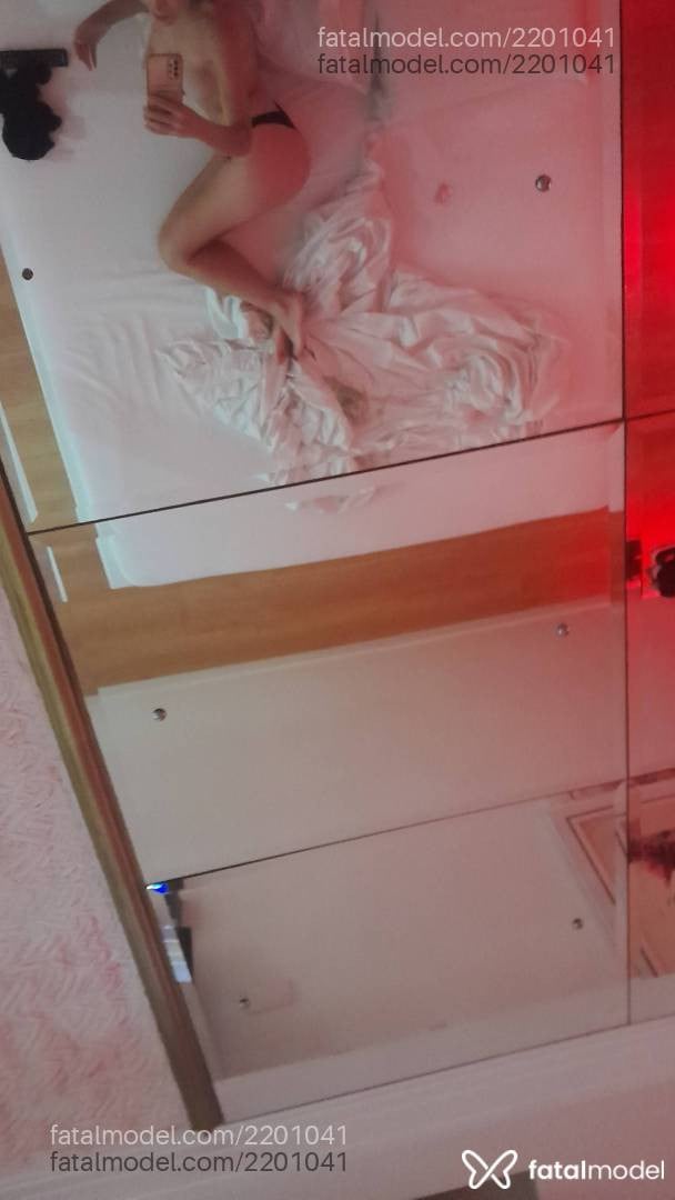Acompanhante mulher loira (o) de olhos castanhos em São José dos Pinhais Acompanhante mulher loira (o) de olhos castanhos em São José dos Pinhais - Alice Lorey