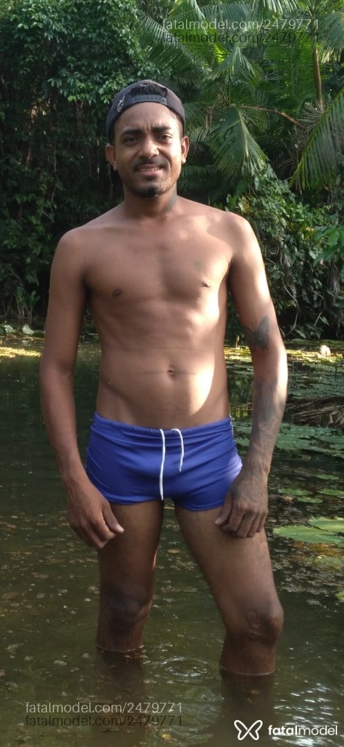 Acompanhante homem morena (o) de olhos castanhos - Jamzinho