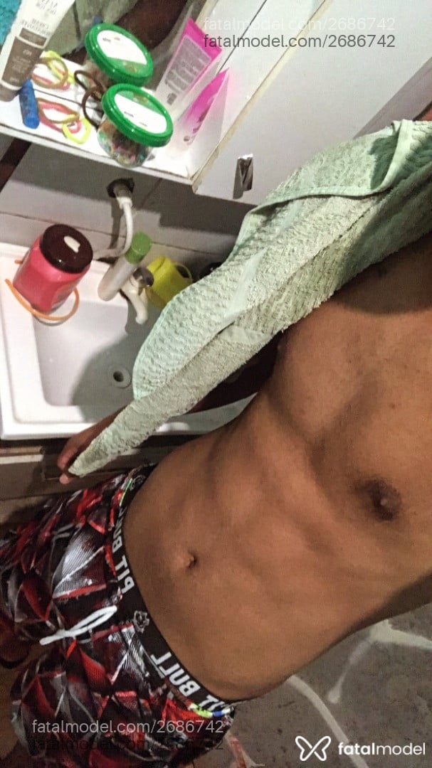 Acompanhante homem com cabelo castanho de olhos pretos em Chapecó Acompanhante homem com cabelo castanho de olhos pretos em Chapecó - Bielzin