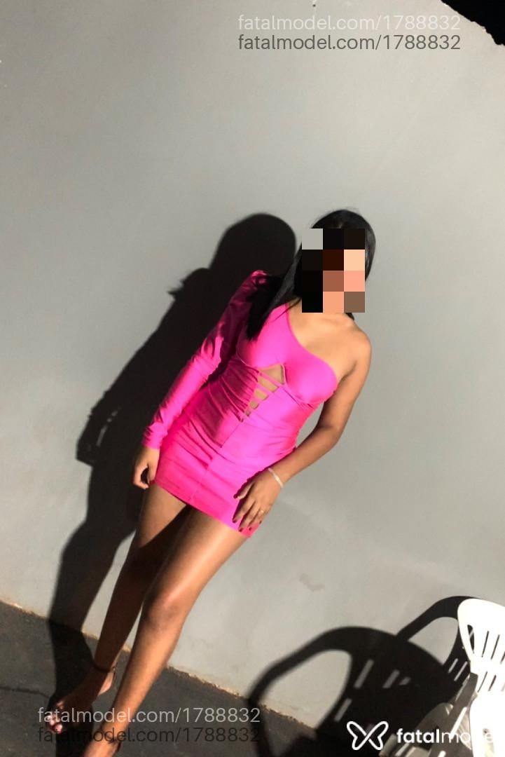 Acompanhante mulher morena (o) de olhos castanhos em Pontes e Lacerda - Sophia