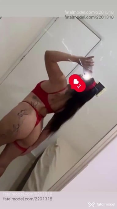 Acompanhante mulher morena (o) de olhos castanhos - Jade Acompanhante mulher morena (o) de olhos castanhos - Jade