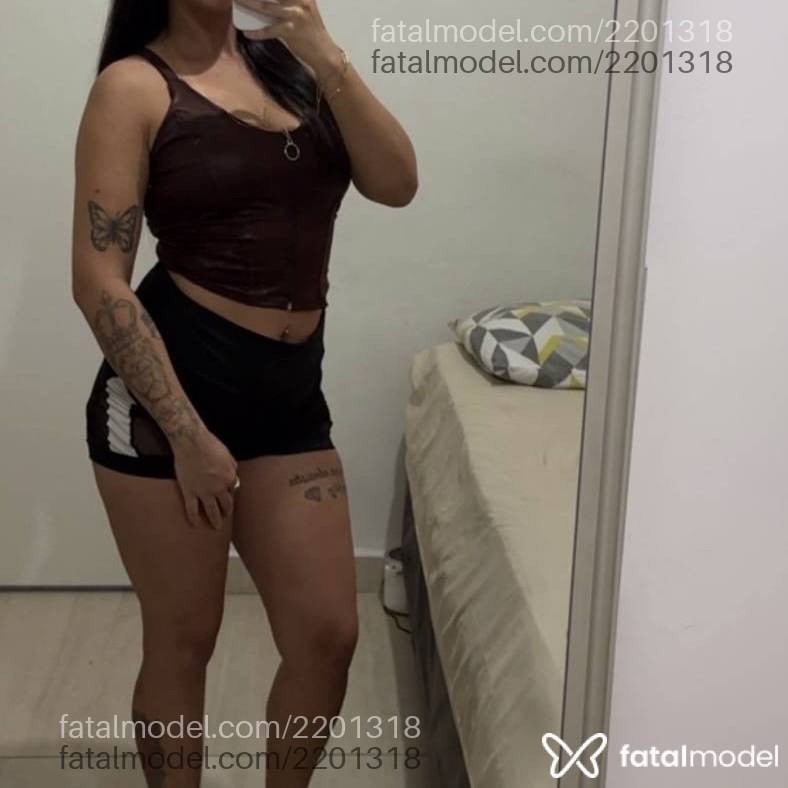 Acompanhante mulher morena (o) de olhos castanhos - Jade