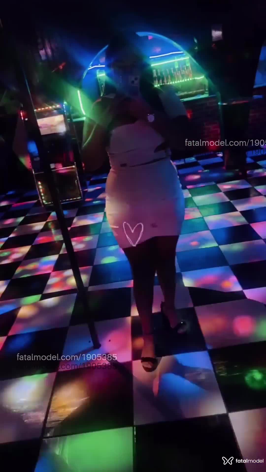 Acompanhante mulher morena (o) de olhos mel - Anna Índiia Acompanhante mulher morena (o) de olhos mel - Anna Índiia