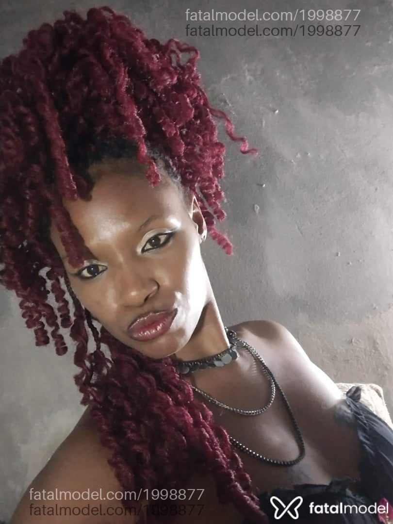 Acompanhante mulher ruiva (o) de olhos castanhos em Marília Acompanhante mulher ruiva (o) de olhos castanhos em Marília - Preta rara