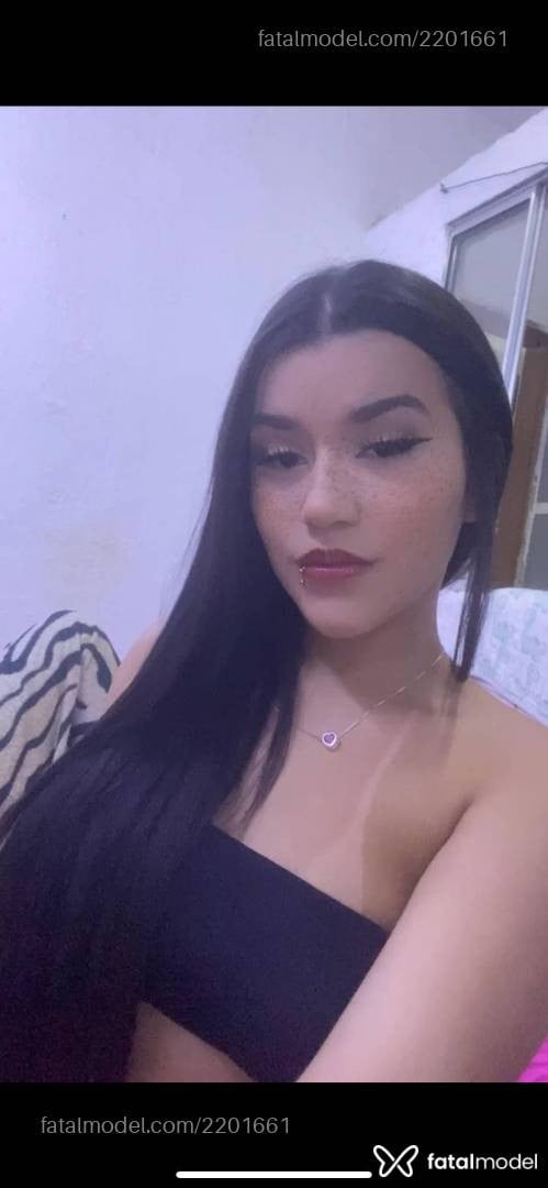 Acompanhante mulher com cabelo castanho de olhos castanhos em São Paulo - Isis Colucci