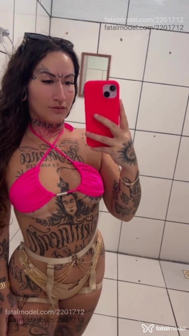 Acompanhante mulher com cabelo castanho de olhos castanhos em Farroupilha Acompanhante mulher com cabelo castanho de olhos castanhos em Farroupilha - Dj Eduarda