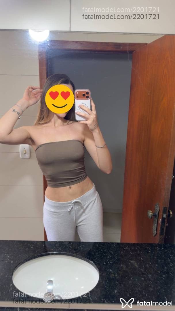 Acompanhante mulher loira (o) de olhos verdes - Alessandra