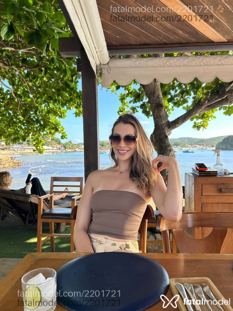 Acompanhante mulher loira (o) de olhos verdes em Pato Branco - Alessandra
