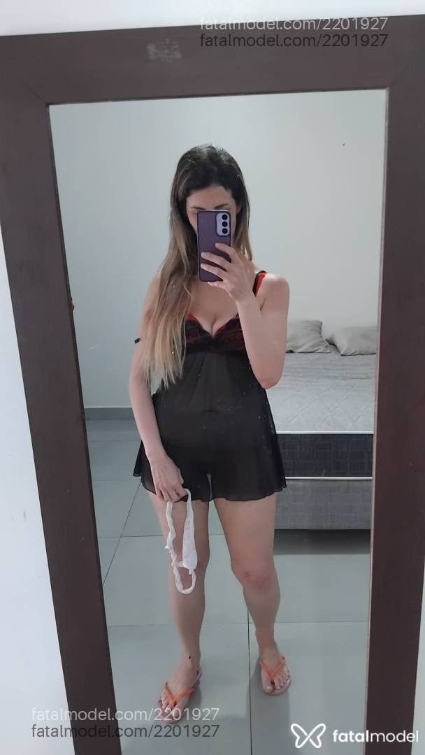 Acompanhante mulher loira (o) de olhos castanhos em Chapecó - Livia Marini