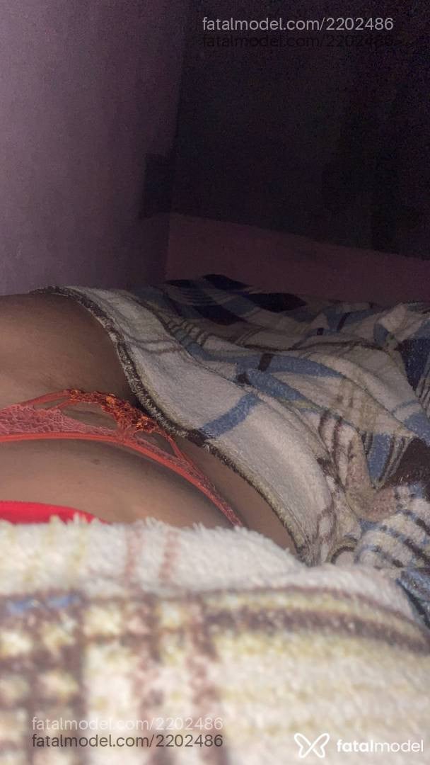 Acompanhante mulher morena (o) de olhos castanhos - Grazy