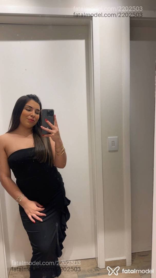 Acompanhante mulher morena (o) de olhos pretos - Nanah