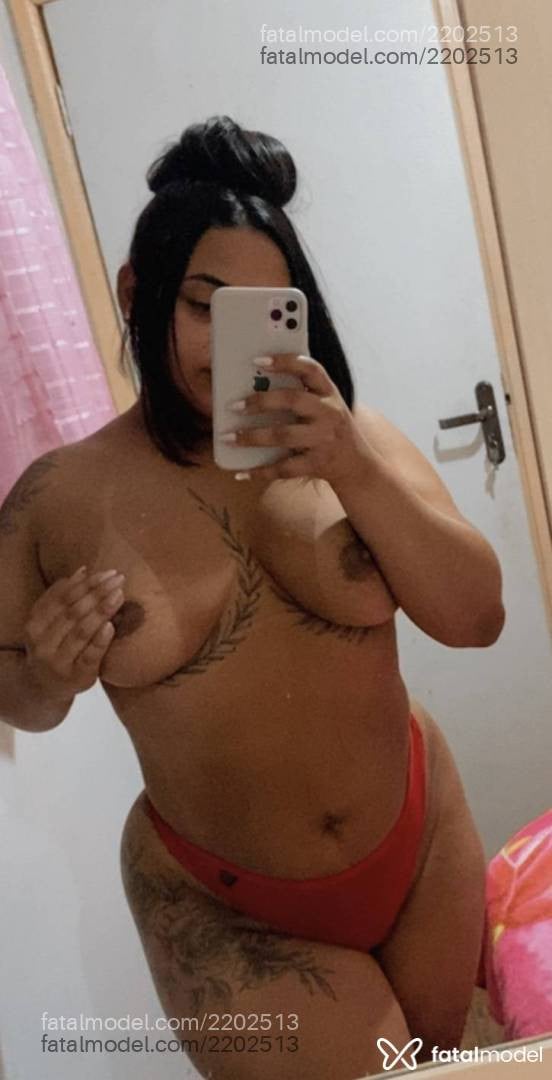 Acompanhante mulher morena (o) de olhos castanhos - Kiara