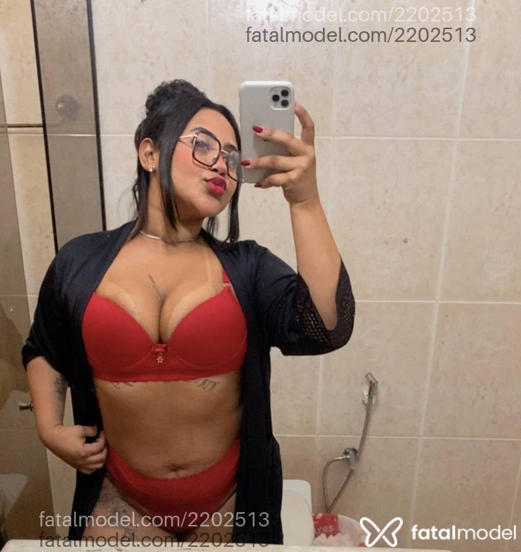 Acompanhante mulher morena (o) de olhos castanhos - Kiara