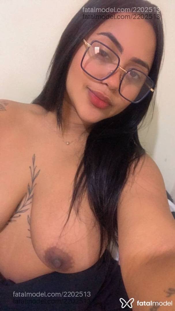 Acompanhante mulher morena (o) de olhos castanhos - Kiara