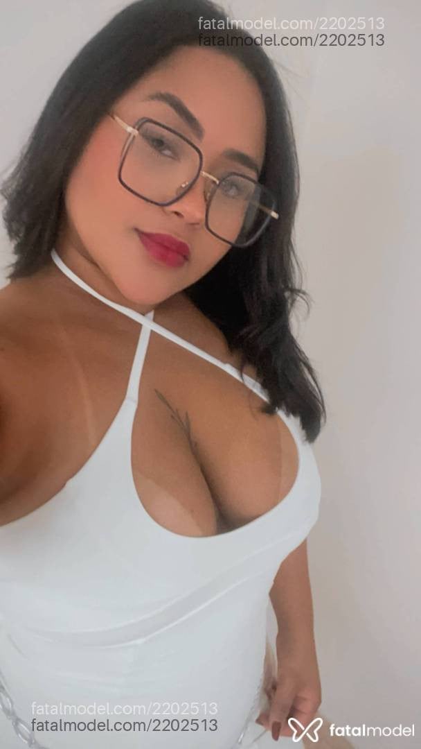 Acompanhante mulher morena (o) de olhos castanhos - Kiara