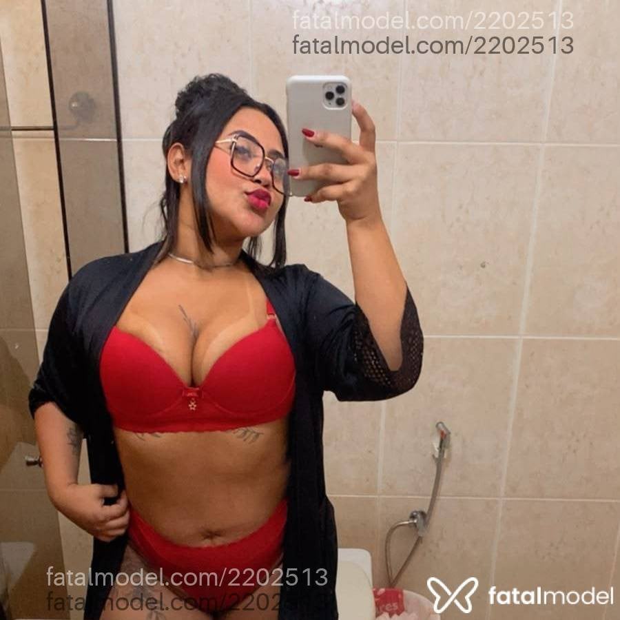 Acompanhante mulher morena (o) de olhos castanhos - Kiara