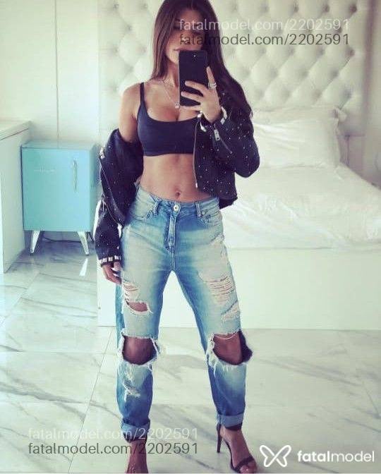 Acompanhante mulher com cabelo castanho de olhos verdes - Fernanda