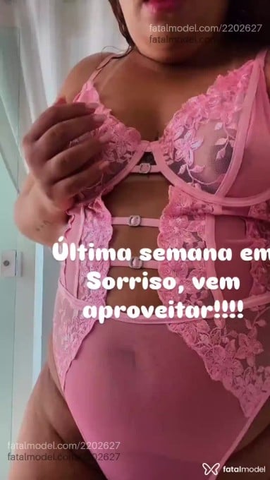 Acompanhante mulher ruiva (o) de olhos castanhos em Sorriso - Lavínia Moura
