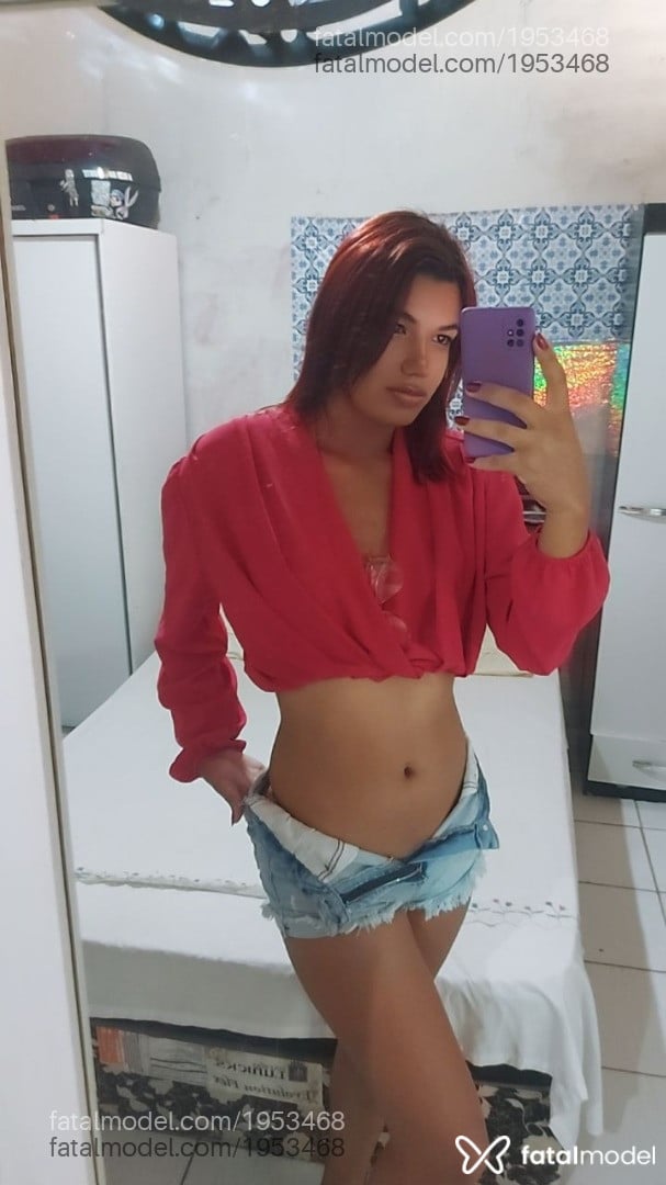Acompanhante mulher trans com cabelo castanho de olhos castanhos em Garanhuns - Nitta
