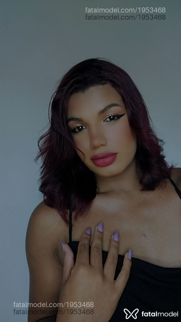 Acompanhante mulher trans com cabelo castanho de olhos castanhos em Garanhuns - Nitta