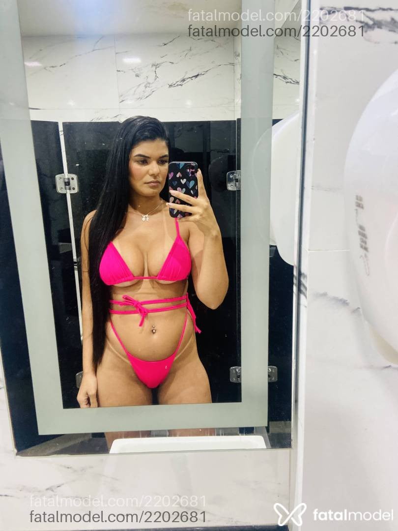 Acompanhante mulher morena (o) de olhos mel - Rayssa