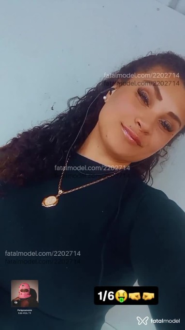 Acompanhante mulher com cabelo castanho de olhos castanhos em Porto Alegre - Melzzinha