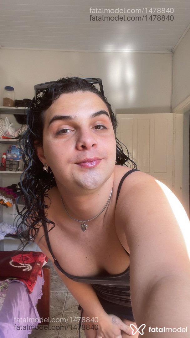 Acompanhante travesti morena (o) de olhos castanhos - Lolô Marquezz