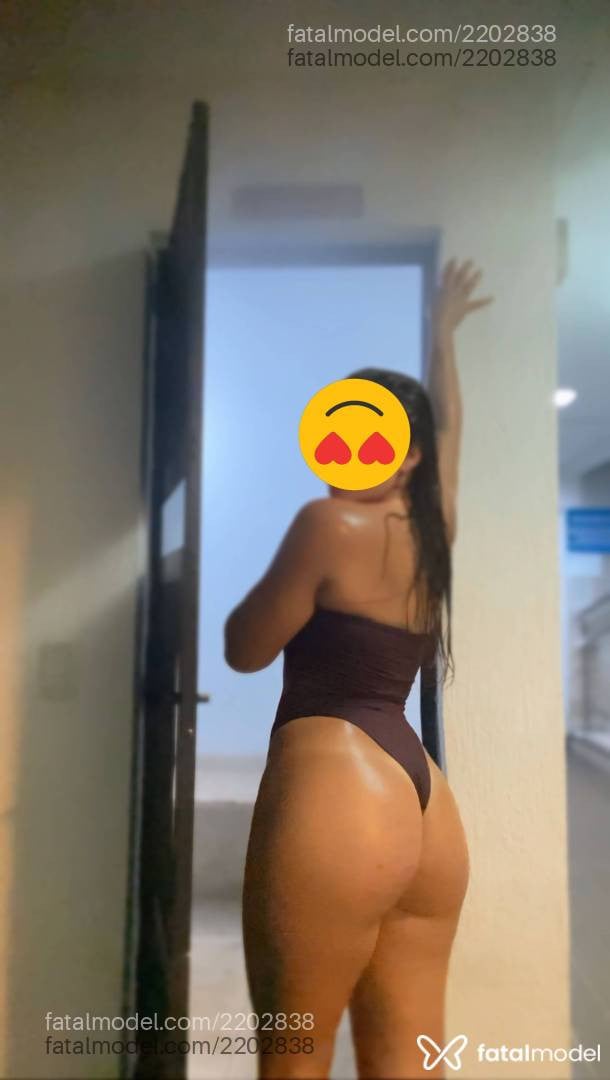 Acompanhante mulher loira (o) de olhos verdes em Goiânia - Lety Fernandes