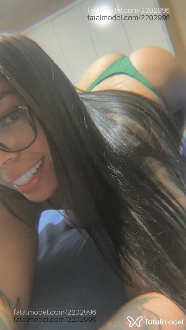 Acompanhante mulher morena (o) de olhos castanhos - Yaraa