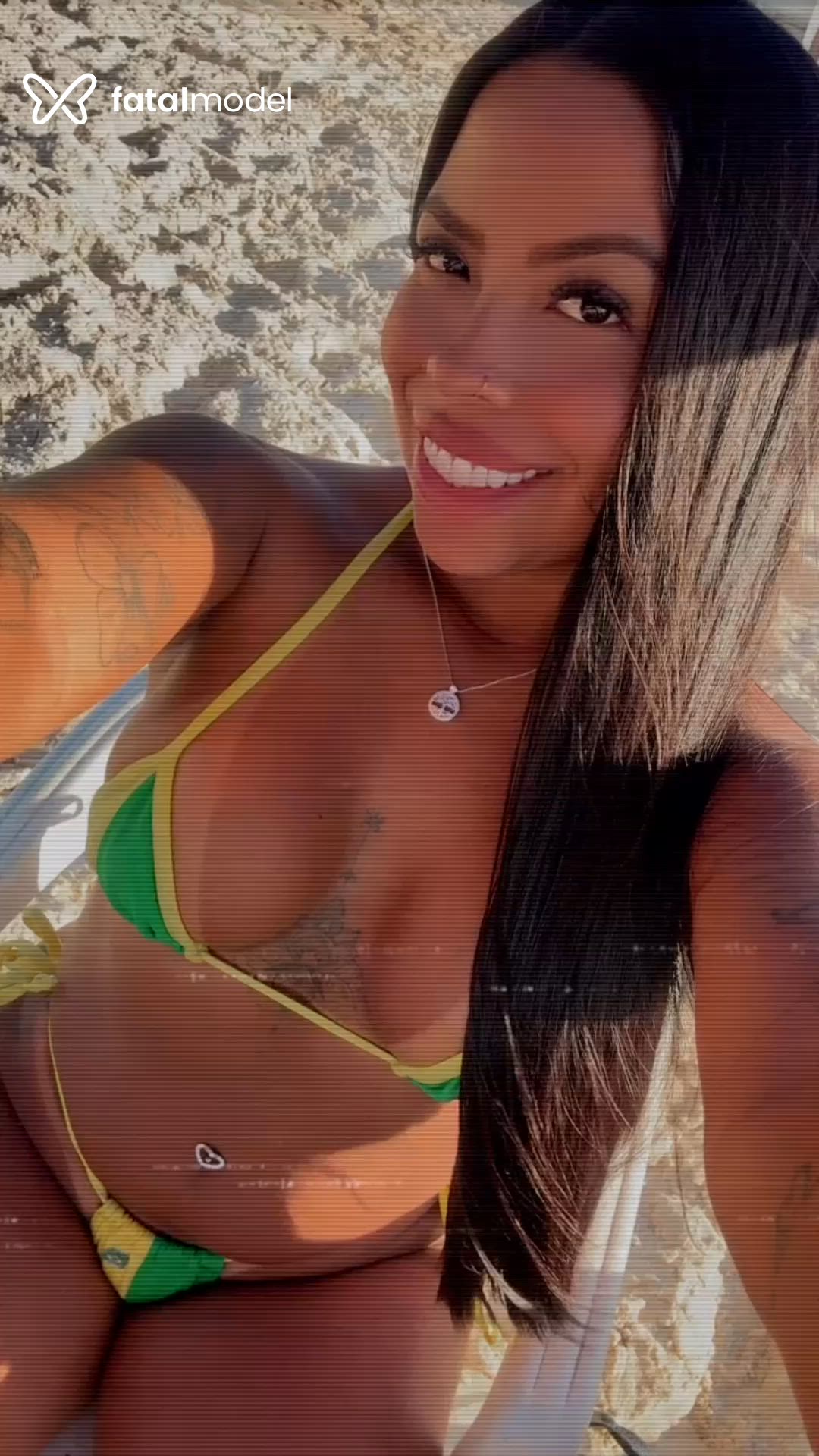 Acompanhante mulher morena (o) de olhos pretos - Giovanna liz Acompanhante mulher morena (o) de olhos pretos - Giovanna liz