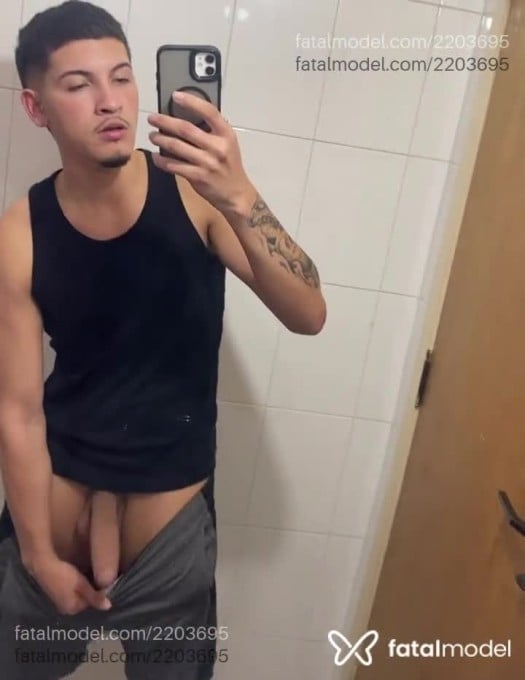 Acompanhante homem com cabelo castanho de olhos mel em Porto Alegre - Giovani Mello