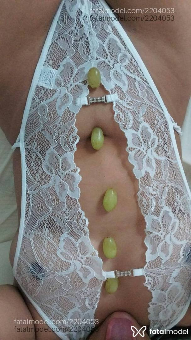 Acompanhante mulher morena (o) de olhos pretos - Allana