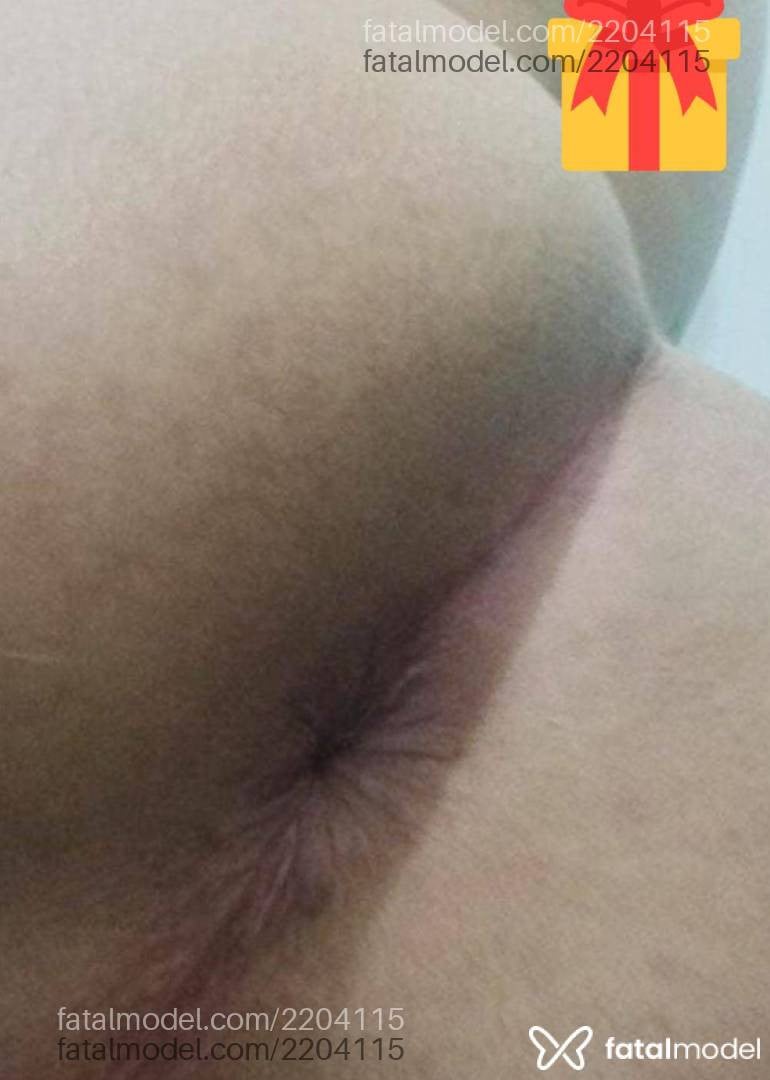 Acompanhante mulher trans morena (o) de olhos pretos - Karol Freitas