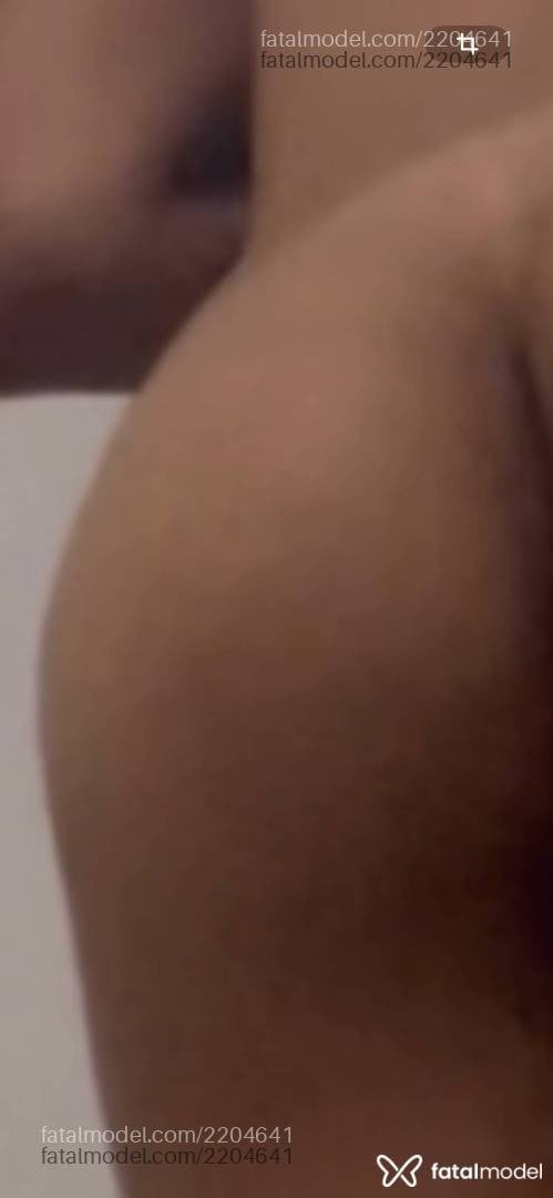 Acompanhante homem morena (o) de olhos castanhos em Maringá - Medeiros