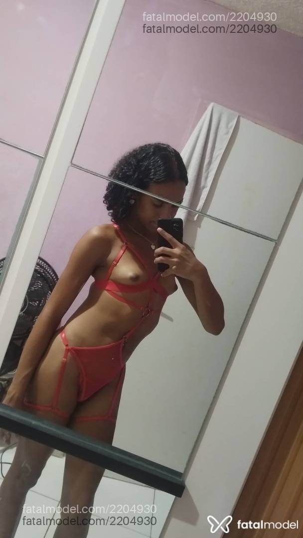 Acompanhante mulher trans morena (o) de olhos castanhos em Senhor do Bonfim - Isabel