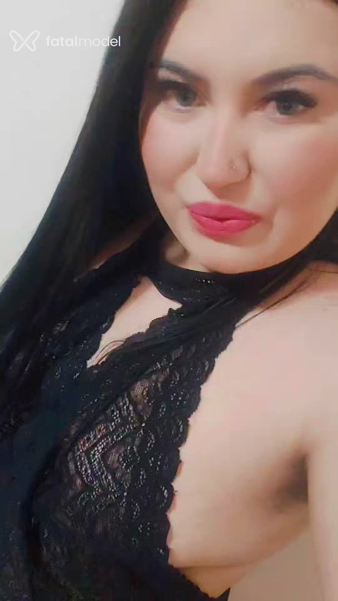 Acompanhante mulher morena (o) de olhos verdes em Virtual Acompanhante mulher morena (o) de olhos verdes em Virtual - Angel Isabella