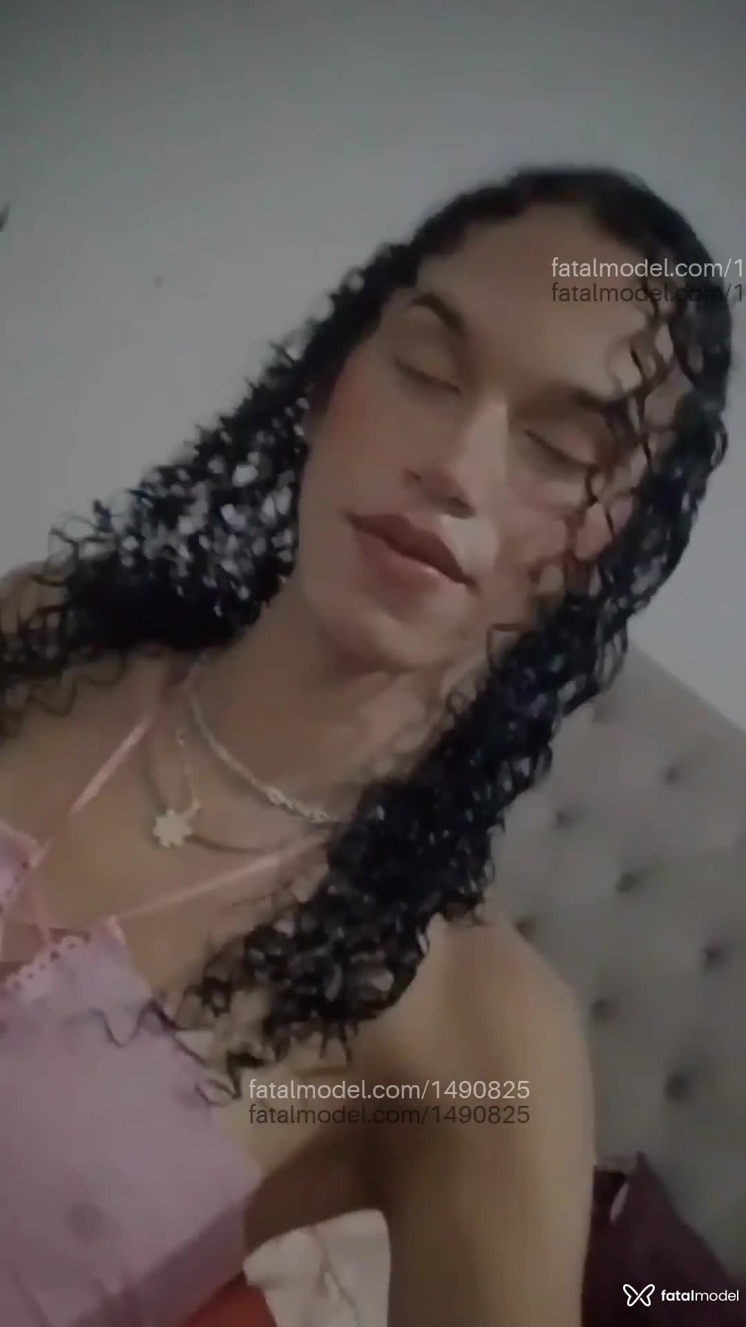 Acompanhante mulher trans morena (o) de olhos castanhos em Votuporanga - Gaby
