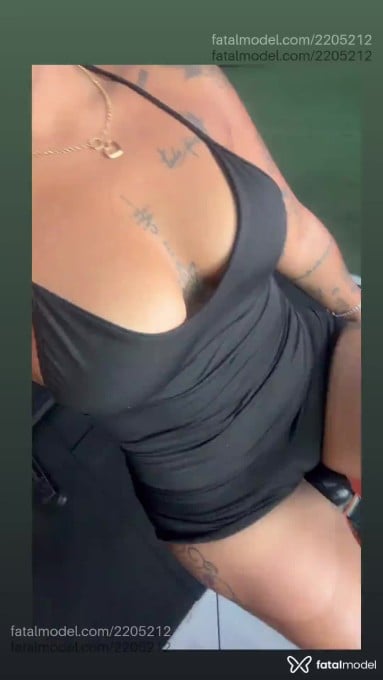Acompanhante mulher morena (o) de olhos castanhos - Lara Falcão Acompanhante mulher morena (o) de olhos castanhos - Lara Falcão