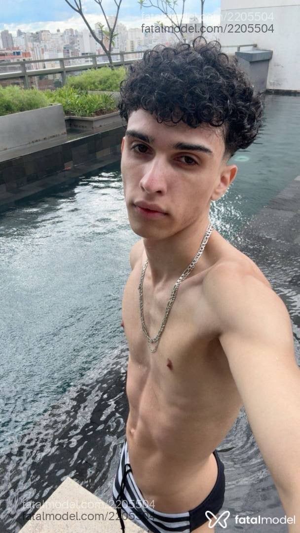Acompanhante homem morena (o) de olhos castanhos em São Paulo Acompanhante homem morena (o) de olhos castanhos em São Paulo - Mateo Souza