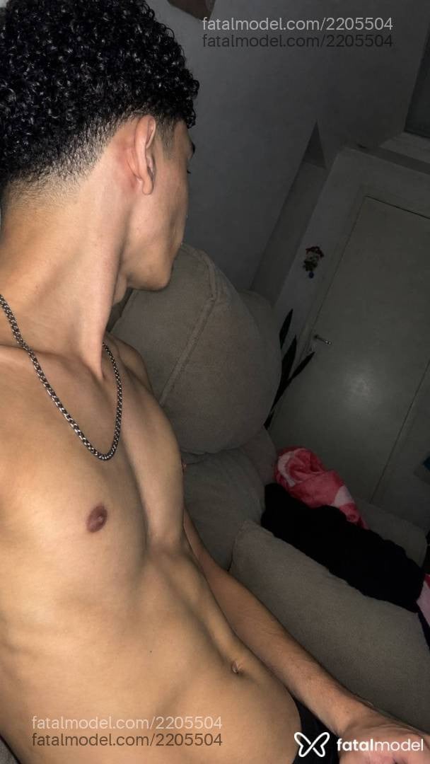 Acompanhante homem morena (o) de olhos castanhos - Mateo Souza