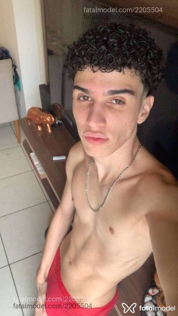Acompanhante homem morena (o) de olhos castanhos - Mateo Souza