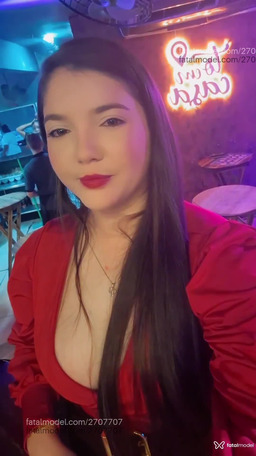 Acompanhante mulher com cabelo castanho de olhos castanhos em Fortaleza - Lis Lima