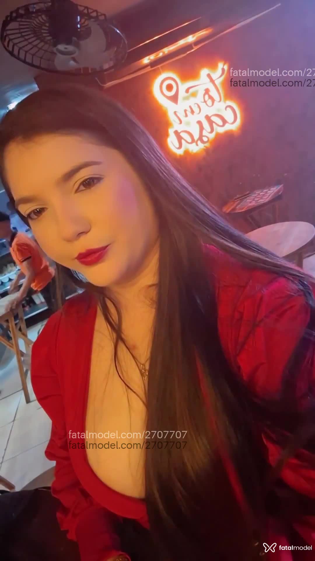 Acompanhante mulher com cabelo castanho de olhos castanhos em Fortaleza - Lis Lima